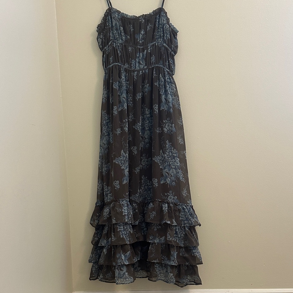 Feminine Floral Ruffle Maxi Dress